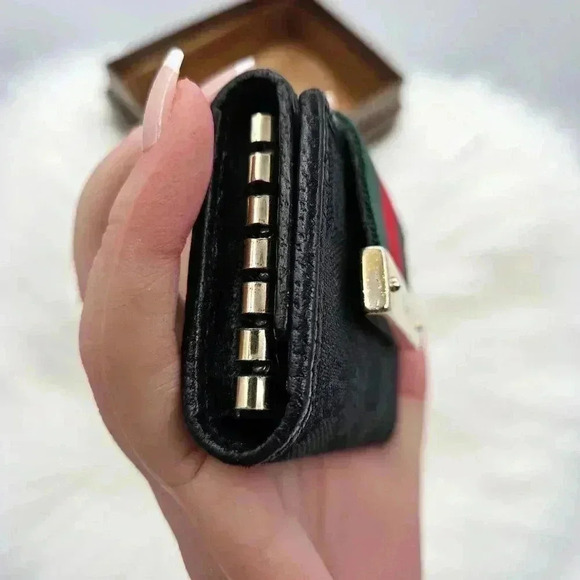 Gucci Sherryline & Black Canvas Key  Holder - Picture 7 of 14